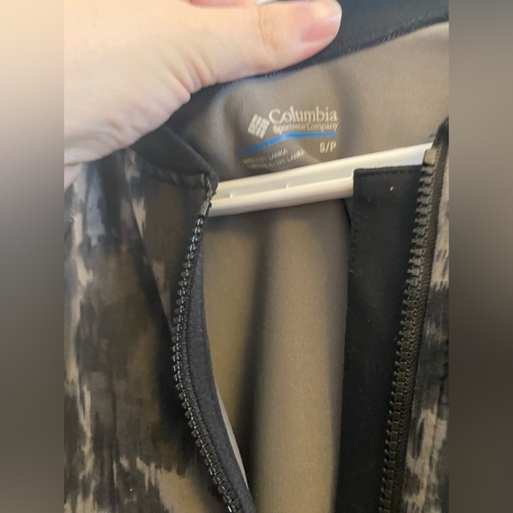 COLUMBIA size small - Picture 3 of 3